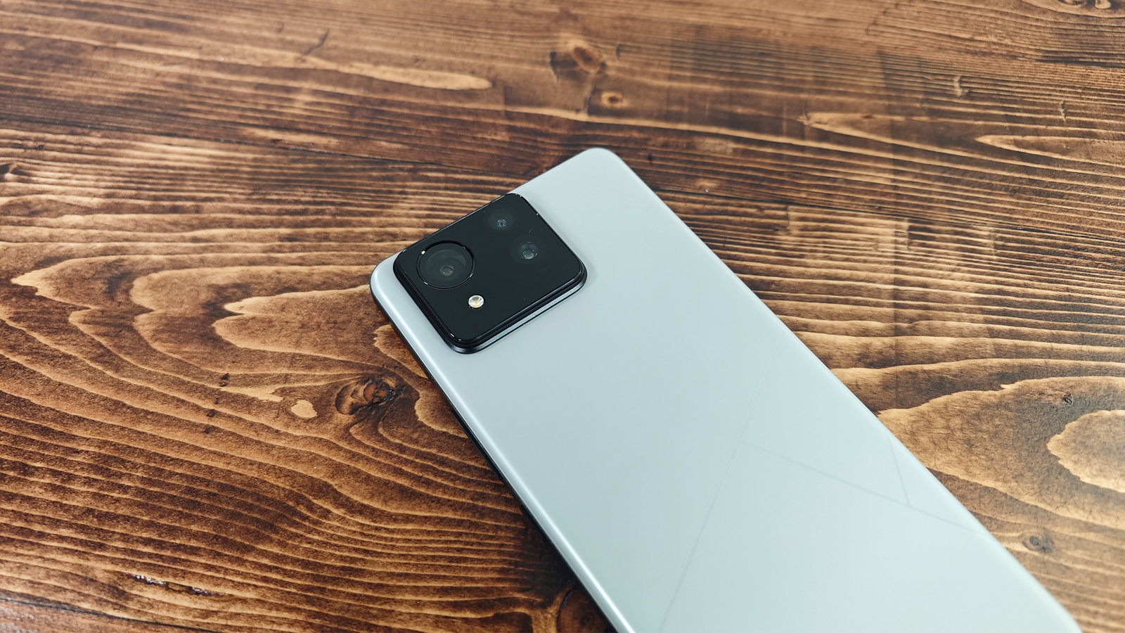 Asus Zenfone 11 Ultra Smartphone Review