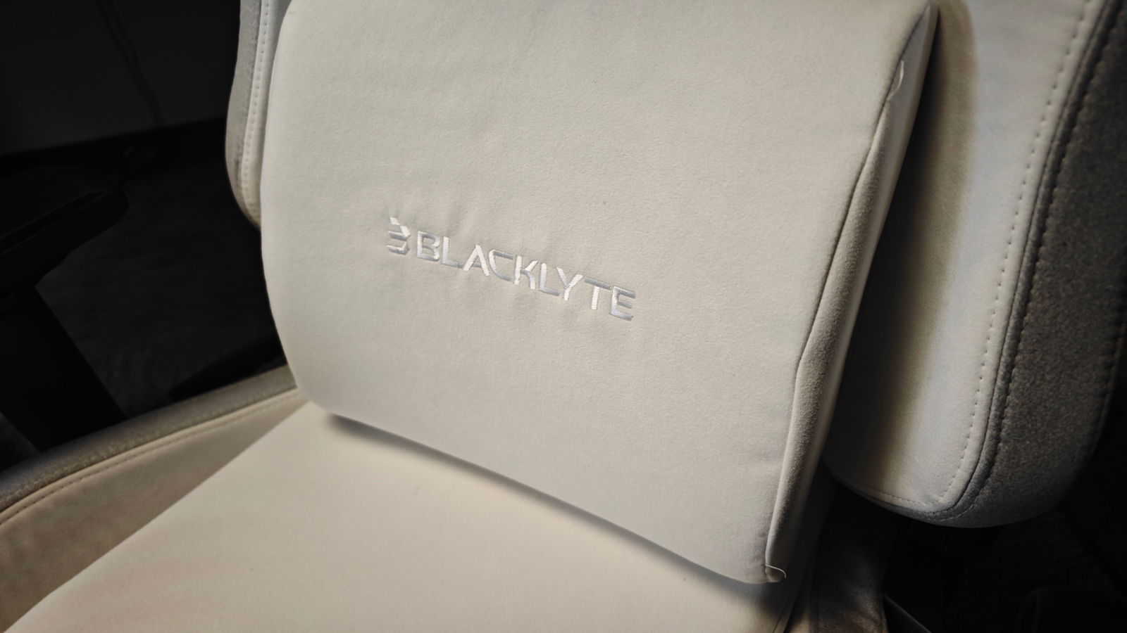 Blacklyte Athena Gaming Chair Review