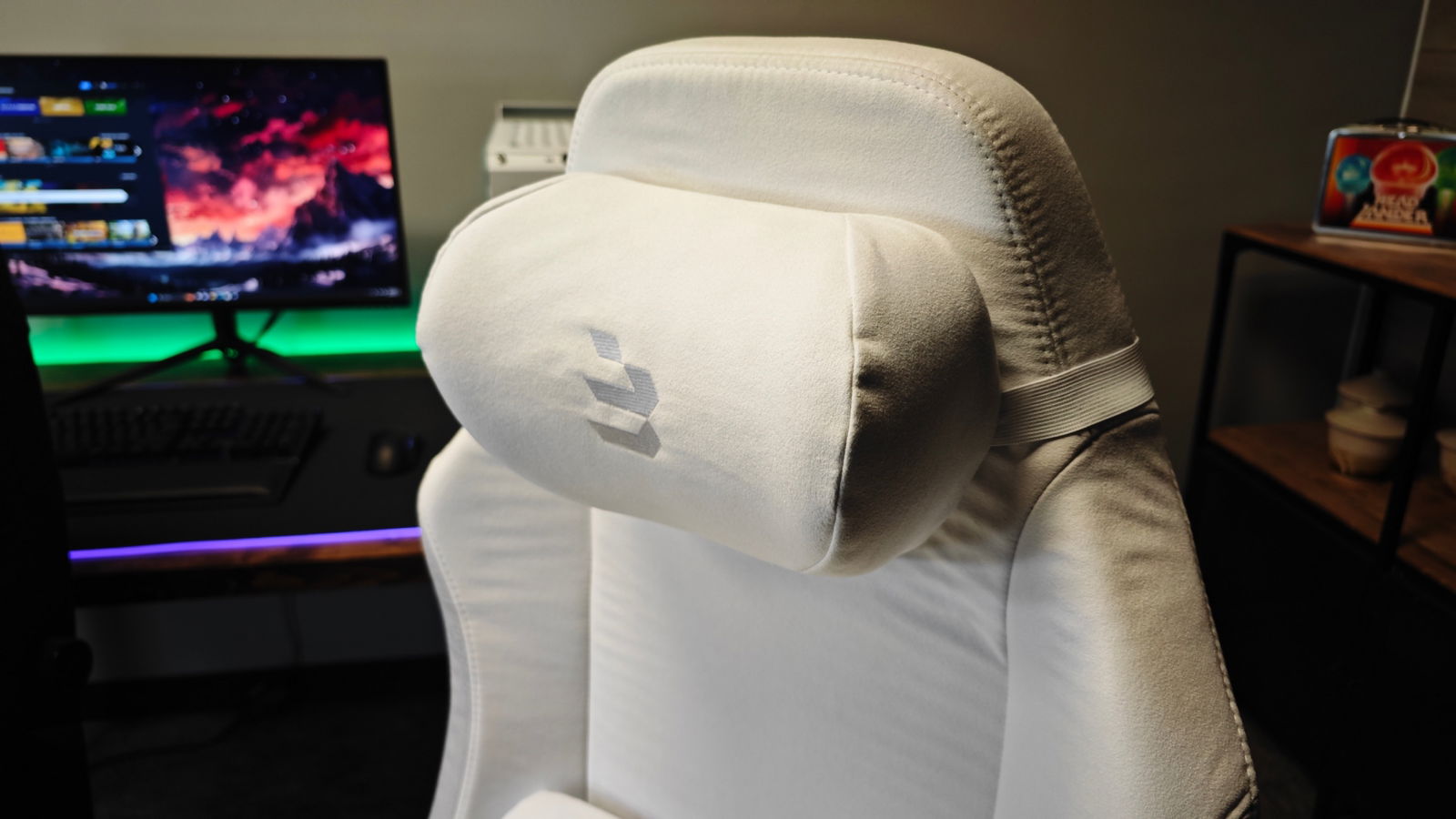 Blacklyte Athena Gaming Chair Review