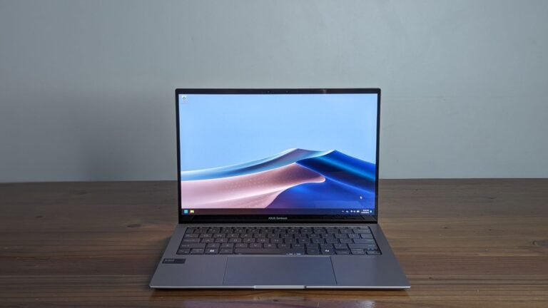 ASUS Zenbook S 13 OLED Review