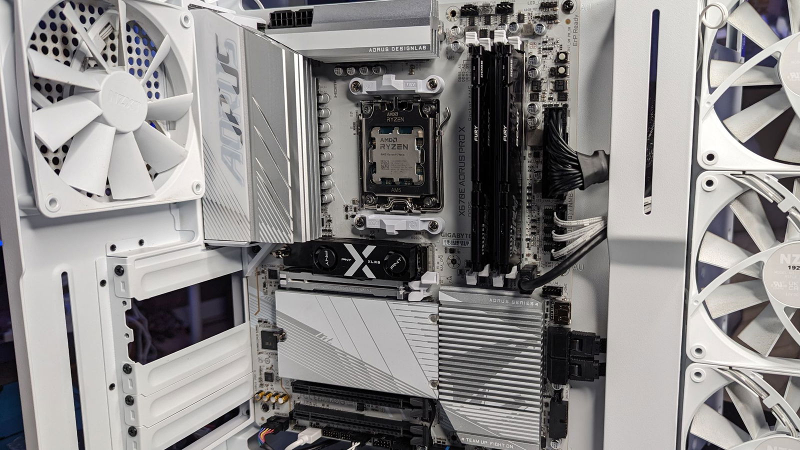 Gigabyte X670E Aorus Pro X Motherboard Review