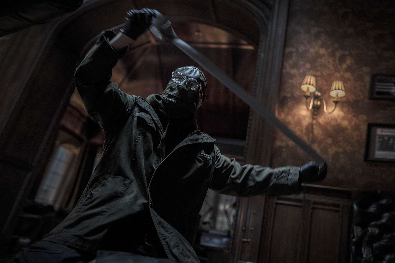 The Dark Knight Rises Co-Writer Wanted The Riddler, Not Bane, To Be The Bad Guy The Dark Knight Rises Co-Writer Wanted The Riddler, Not Bane, To Be The Bad Guy