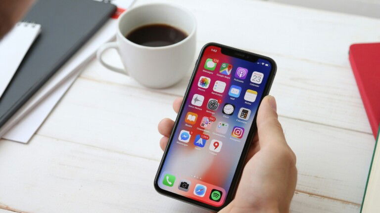 Enhancing Your Storytelling with Mobile Video Editing: Tools, Examples, and Case Studies