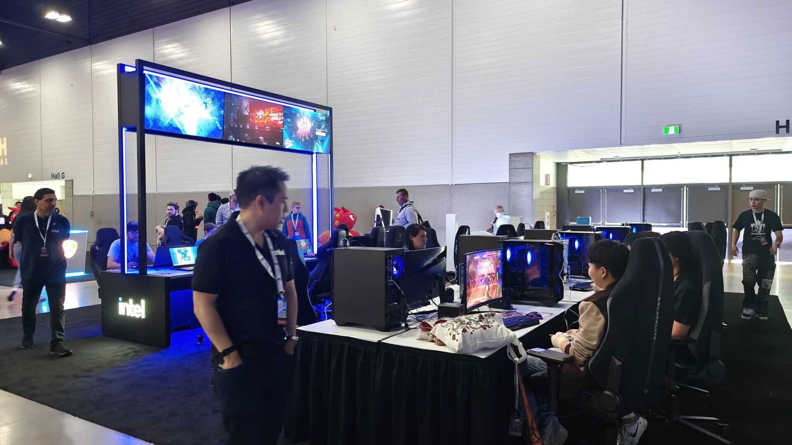 Intel’s Hardware On Full Display At Game Con Canada Intel’s Hardware Of Full Display At Game Con Canada