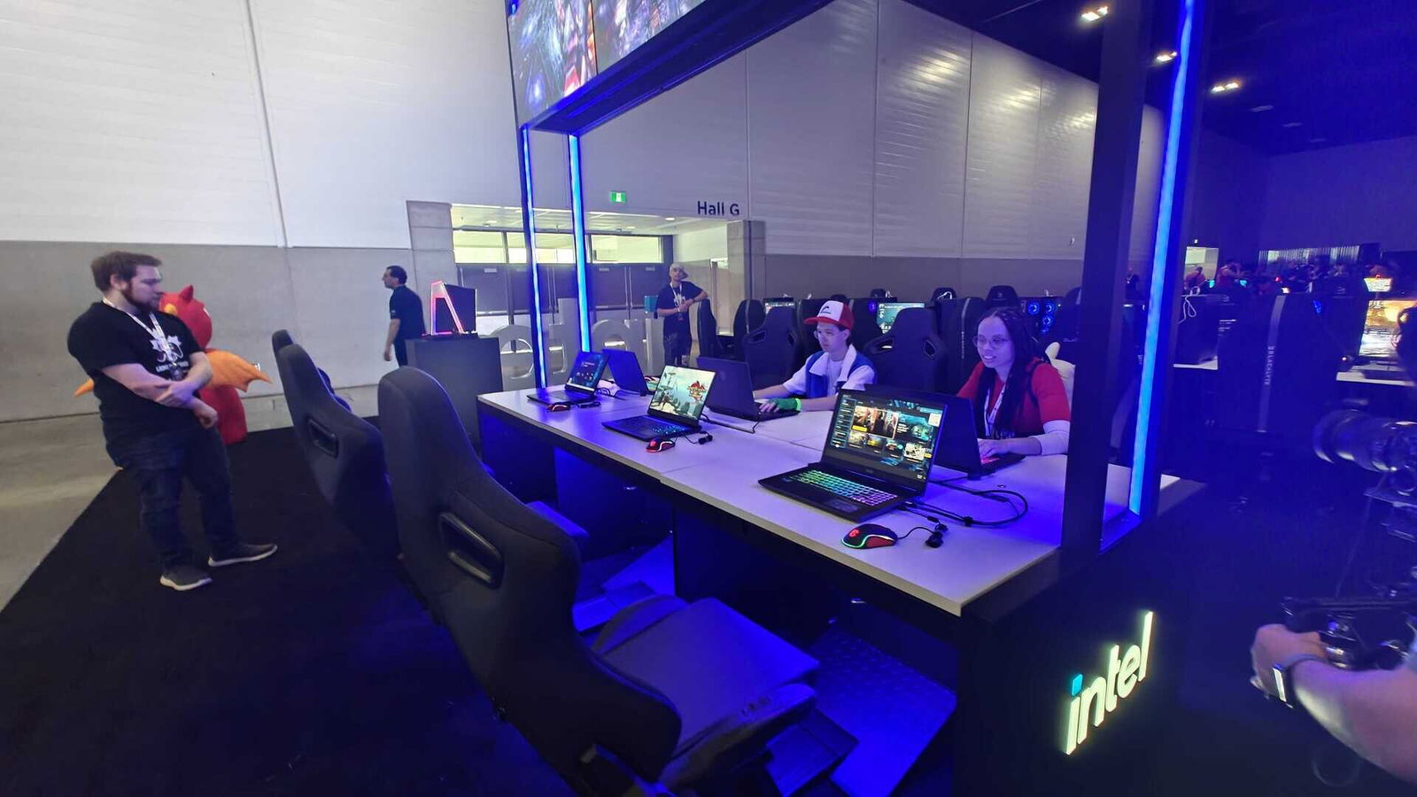 Intel’s Hardware On Full Display At Game Con Canada Intel’s Hardware Of Full Display At Game Con Canada