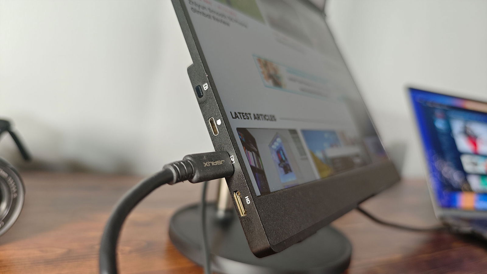 JSAUX FlipGo Portable Dual Monitor Review - CGMagazine