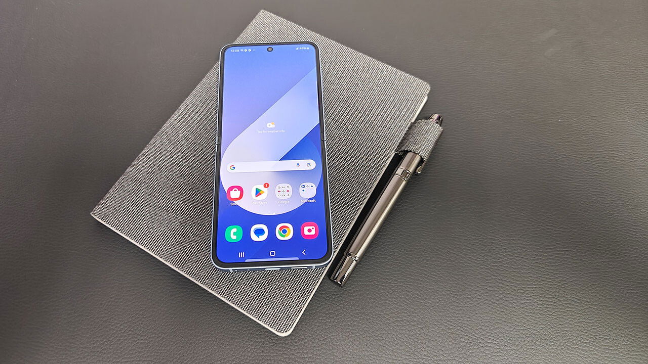 Samsung Galaxy Z Flip6 Smartphone Review Samsung Galaxy Z Flip 6 Review