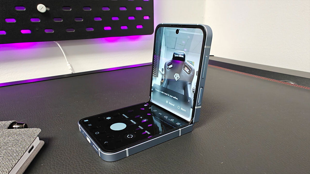 Samsung Galaxy Z Flip6 Smartphone Review Samsung Galaxy Z Flip 6 Review