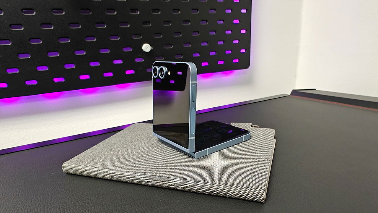 Samsung Galaxy Z Flip6 Smartphone Review Samsung Galaxy Z Flip 6 Review