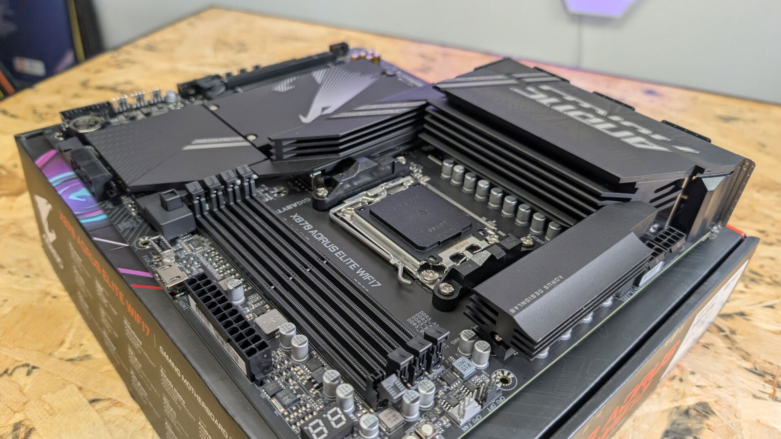 Gigabyte X870 Aorus Elite Wifi 7 Motherboard Review Gigabyte X870 Aorus Elite Wifi 7 Motherboard Review