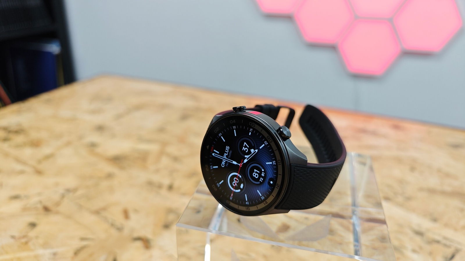 Oneplus Watch 2R Smartwatch Review