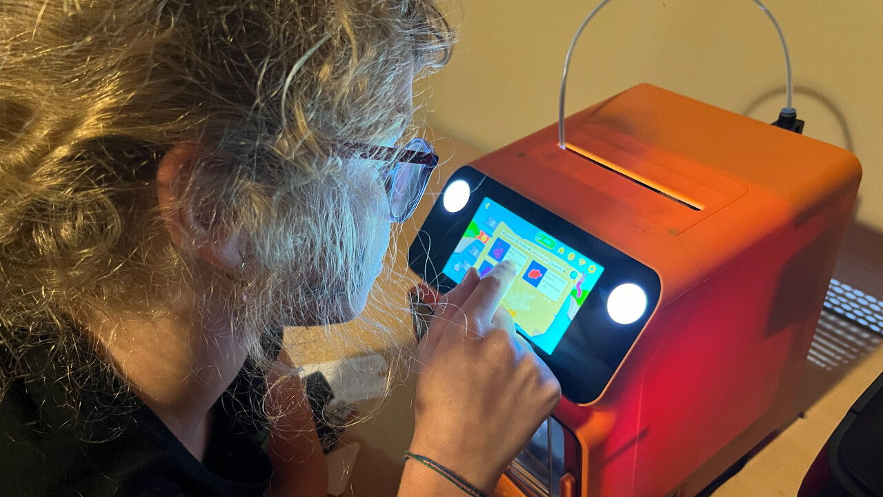 Kidoodle Minibox A1 3D Printer Review Kidoodle Minibox A1 3D Printer Review