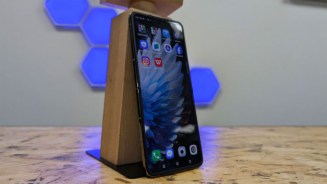Tecno Phantom V Flip 2 Review Techno Phantom V Flip 2 Review