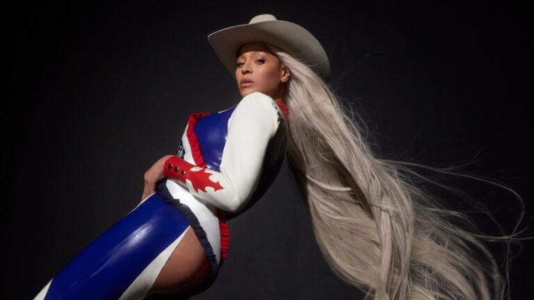 Beyoncé To Perform Live On Netflix For NFL Christmas Special