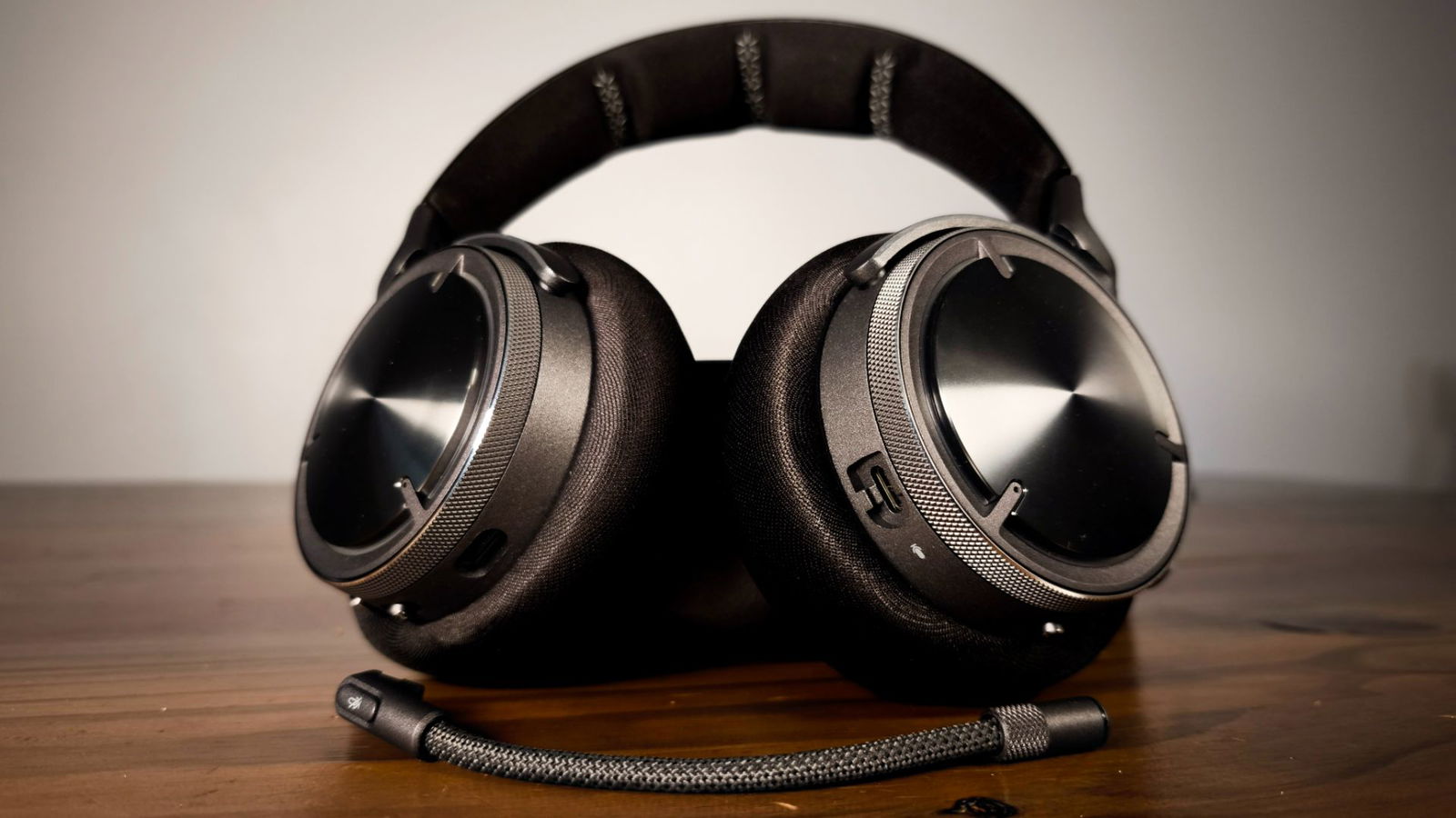 Corsair Virtuoso Max Gaming Headset Review - CGMagazine