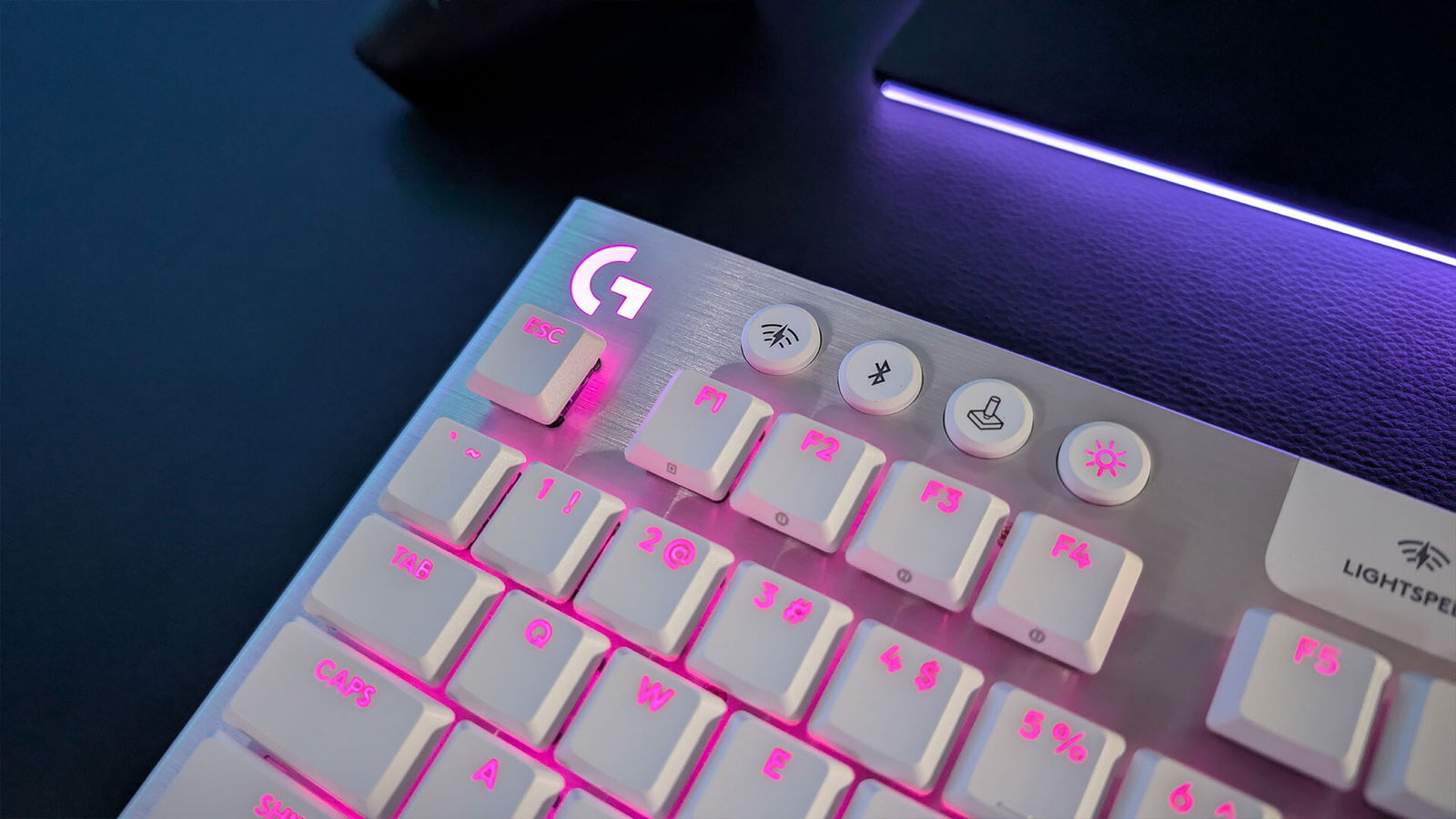 Logitech G915 X Lightspeed Tkl Keyboard Review