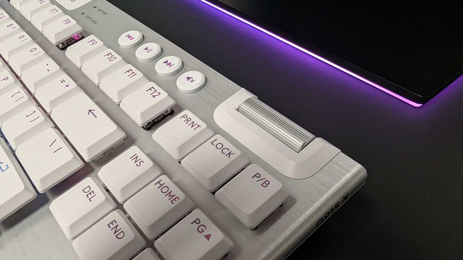 Logitech G915 X LIGHTSPEED TKL 新品未開封 Logitech G915 X LIGHTSPEED TKL Low-Profile Wireless Gaming