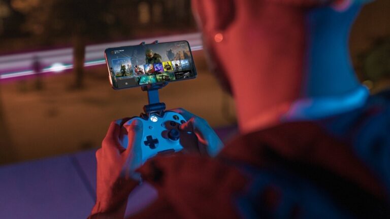 Microsoft And Google Clashing About The Xbox Mobile App Store