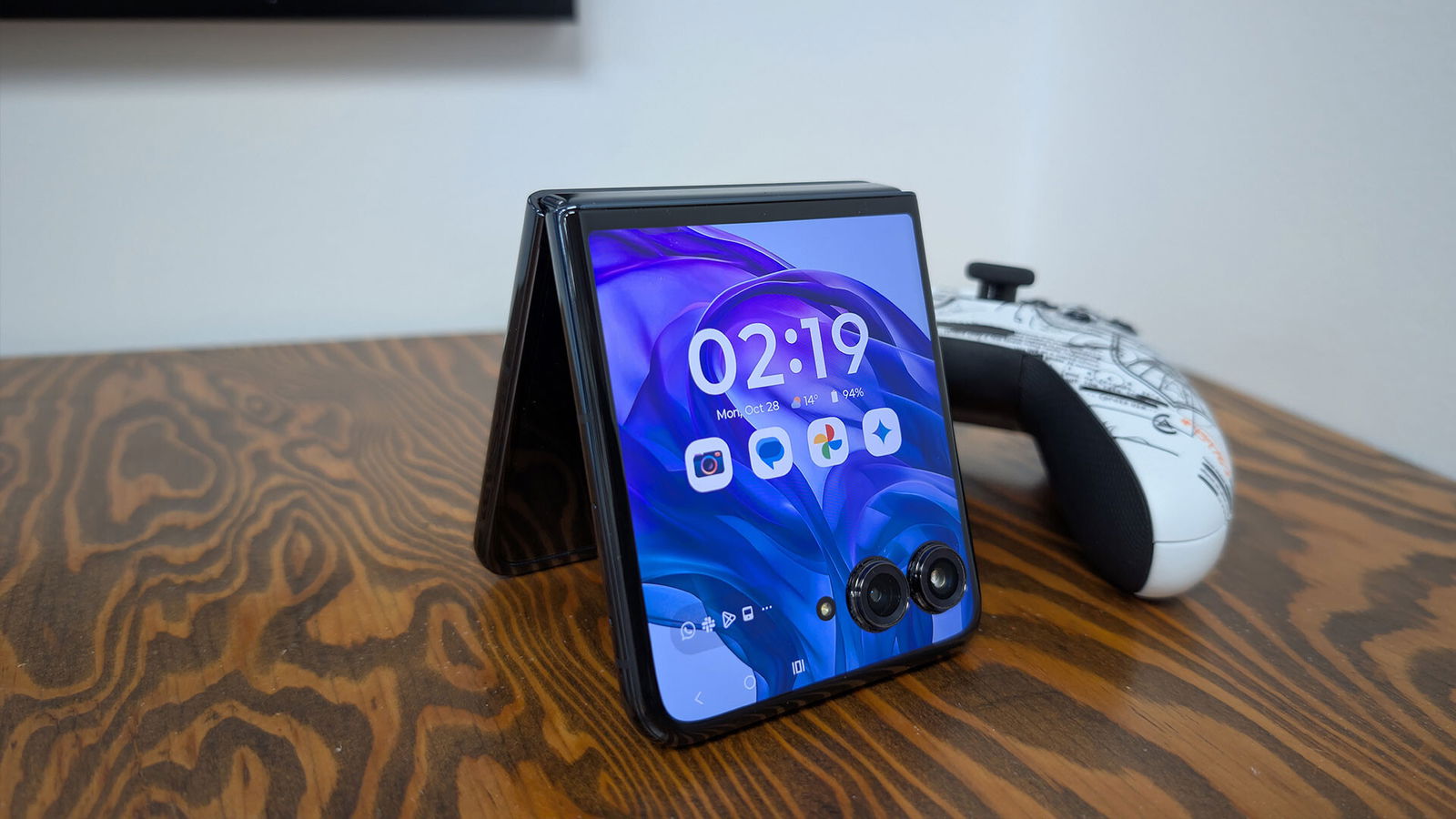 Motorola Razr+ 2024 Smartphone Review