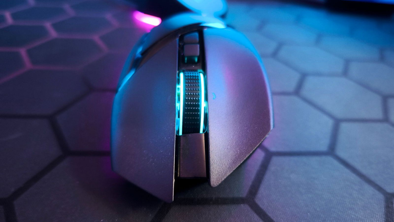 Razer Basilisk V3 Pro ワイヤレスマウス Advanced Customizable Wireless RGB Gaming Mouse - Razer