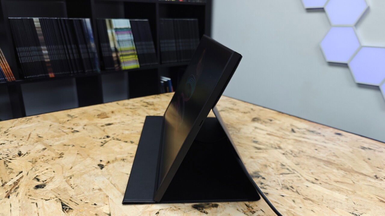 Uperfect Ugame K118 Portable Monitor Review