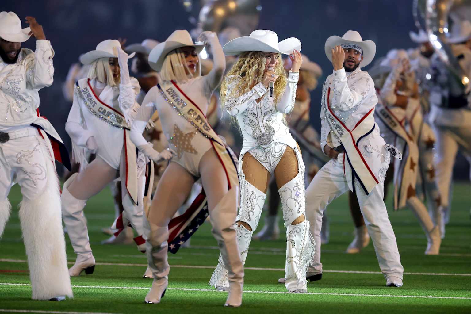 'Beyoncé Bowl' Graced The Nfl On Christmas And Explodes Onto Netflix Soon!