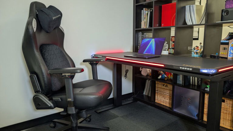 Blacklyte Atlas Desk Review