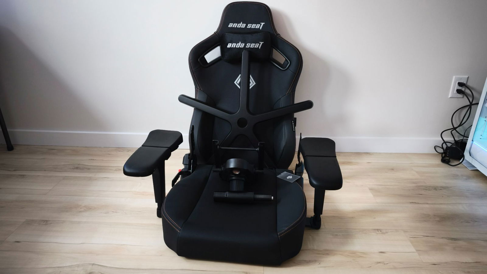 Anda Seat Kaiser 3 Pro Gaming Chair Review Anda Seat Kaiser 3 Pro Gaming Chair Review