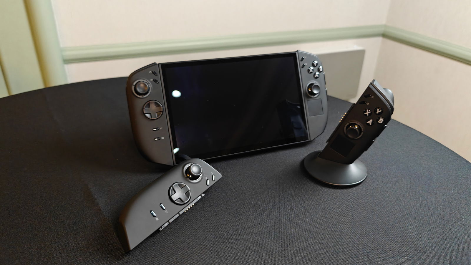 Ces 2025: Lenovo Legion Handheld Ecosystem Sees New Legion Go S, Legion Tab &Amp; Legion Go 2 Prototype!
