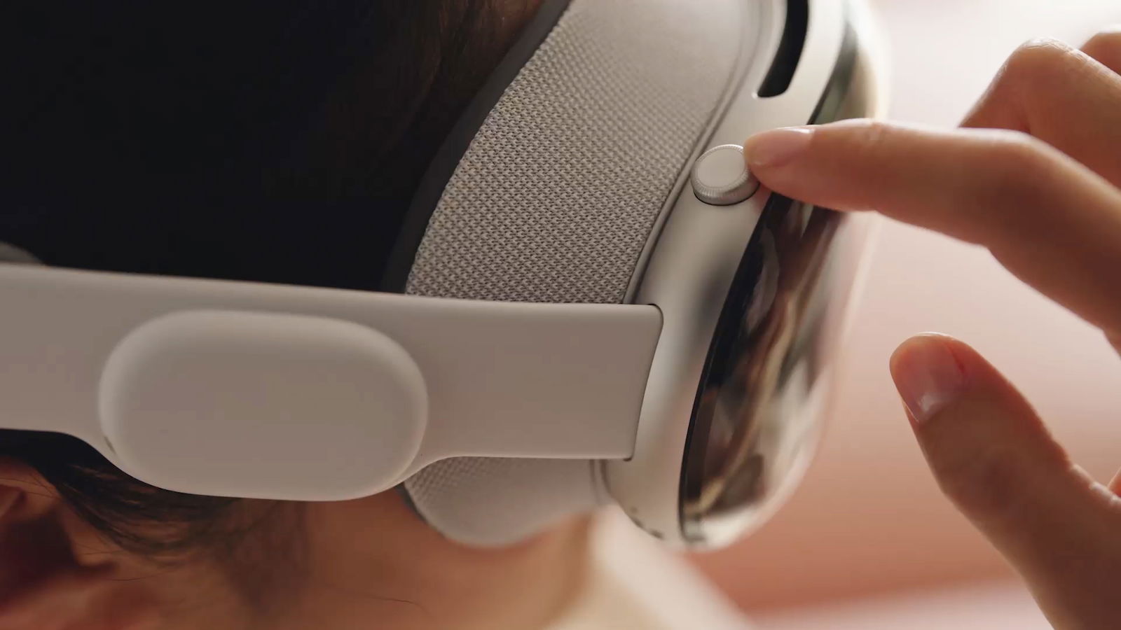 Production Of $3,500 Apple Vision Pro Reportedly Slows As Sales Fall Short The $3,500 Apple Vision Pro May Have Stopped Production
