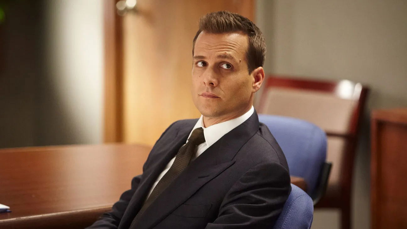 The Suits: La'S Trailer Shows A Firm In Crisis &Amp; Series Spin-Off Lands Feb. 23