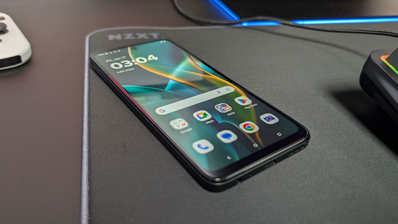 Motorola Moto G 5G (2025) Smartphone Review