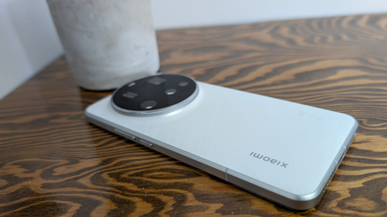 Xiaomi 15 Ultra Smartphone Review