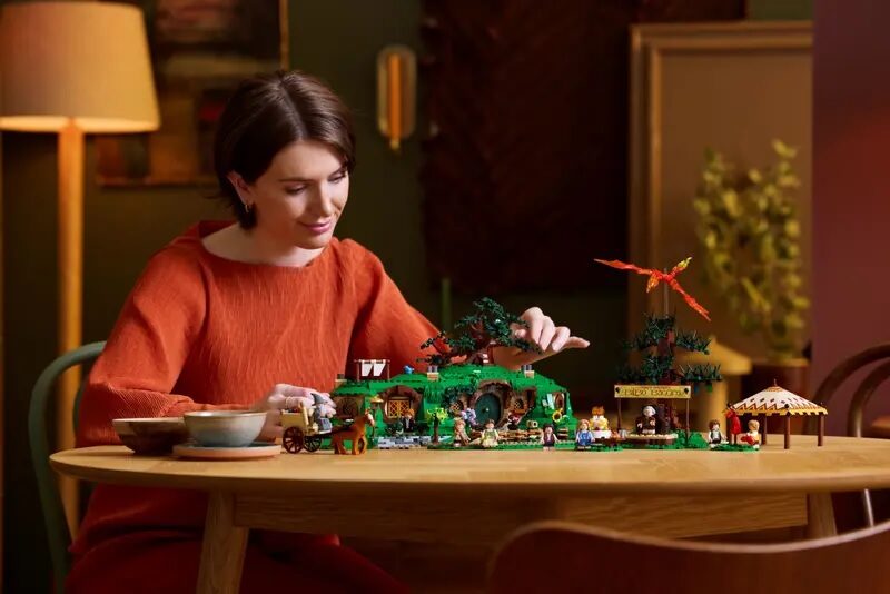 Lego The Hobbit Brings Fans To The Shire With An Unexpected Set