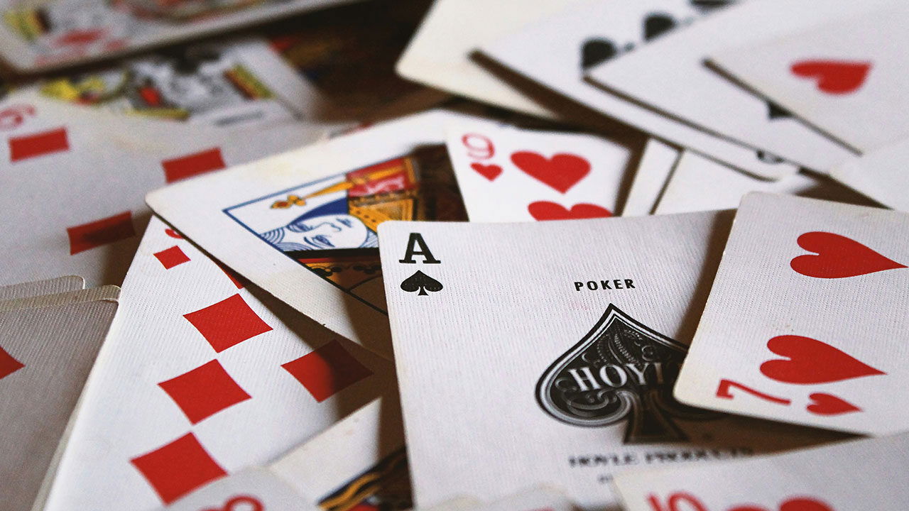 Why Digital Rewards Are the Future of Online Card Game Engagement