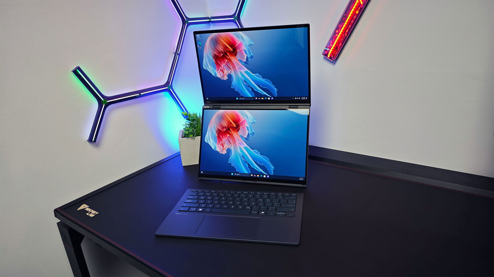 Asus Zenbook Duo (2025) Review Asus Zenbook Duo (2025) Review