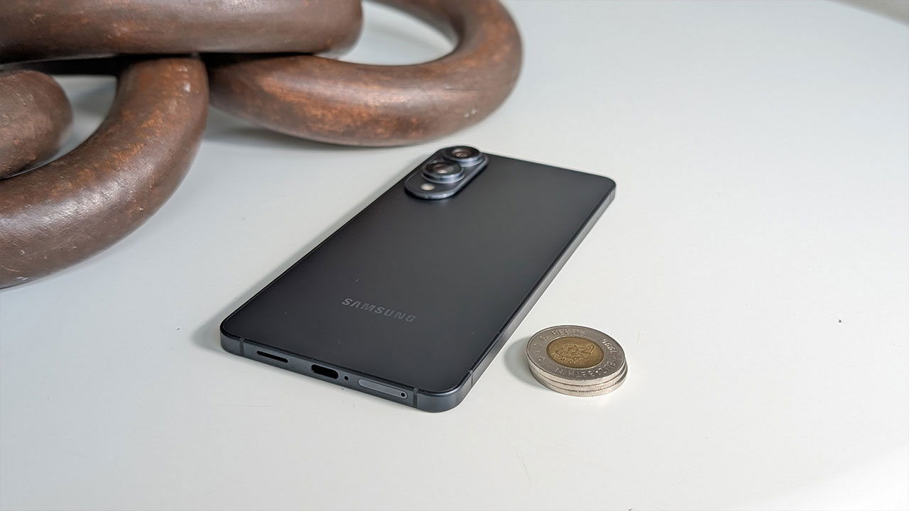 Galaxy S25 Edge First Look: Samsung’s Boldest Smartphone Design In Year