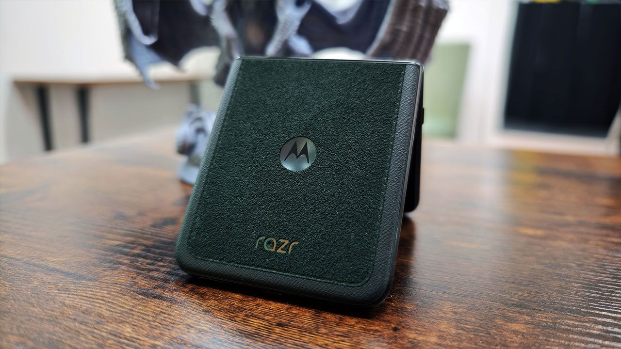 Motorola Razr Ultra 2025 Smartphone Review
