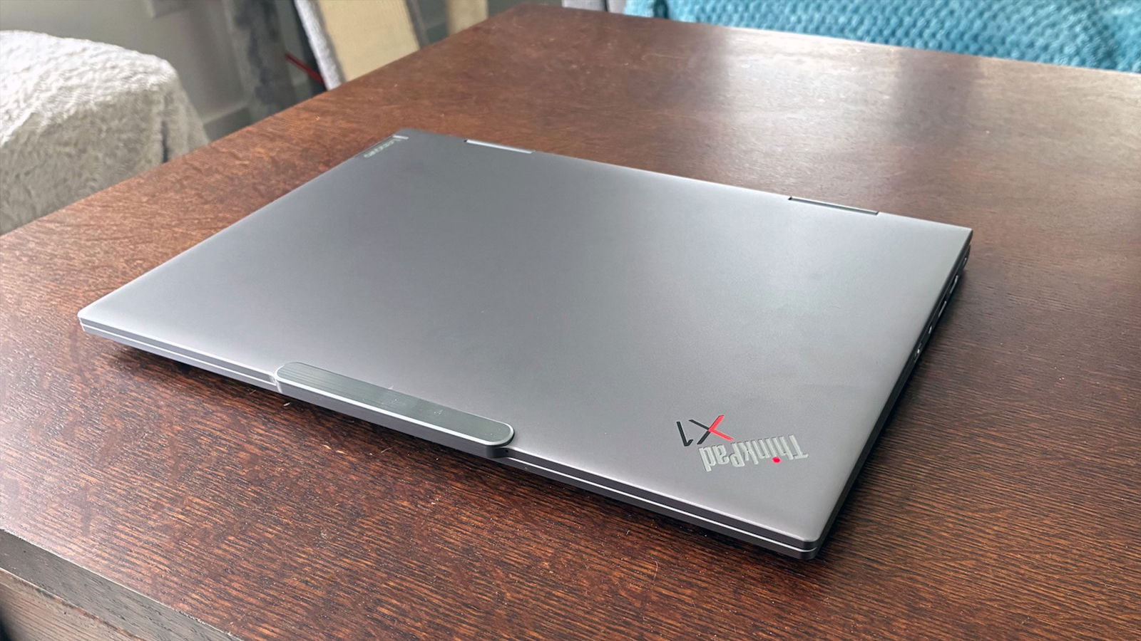 Lenovo Thinkpad X1 2-in-1 Aura Edition Laptop Review