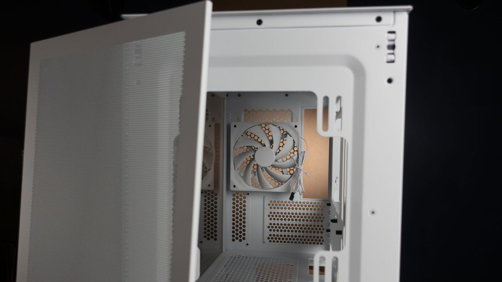 Nzxt H3 Flow Micro-Atx Airflow Case Review Nzxt H3 Flow Micro-Atx Airflow Case Review