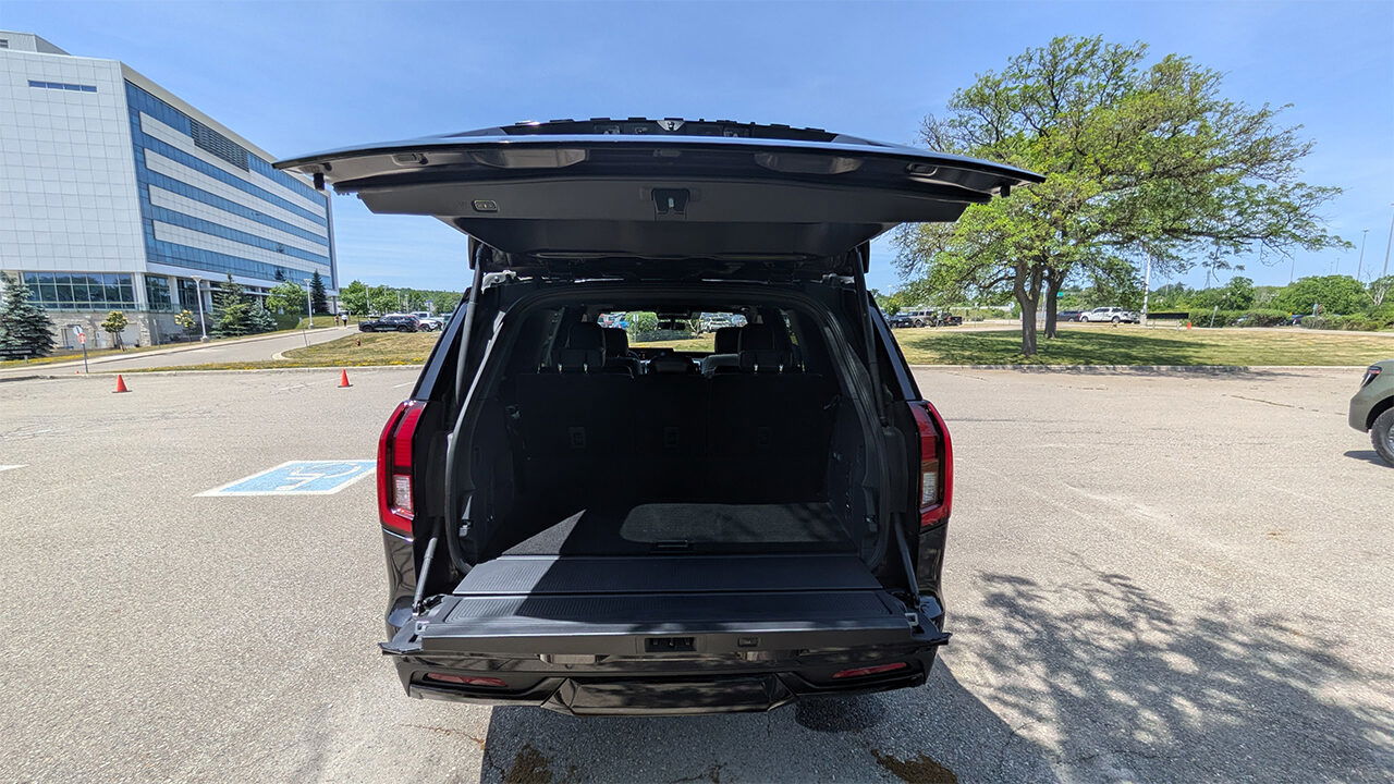 2025 Ford Expedition Platinum Edition Review