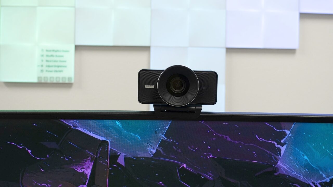 Christmas Gift Guide 2025: Content Creators Edition Elgato Facecam 4K Webcam Review