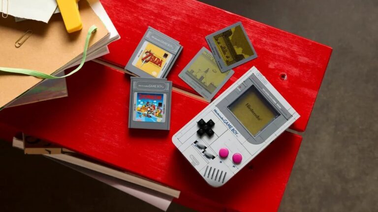 The LEGO Game Boy Is Real & It Lets You Rebuild a 1989 Classic