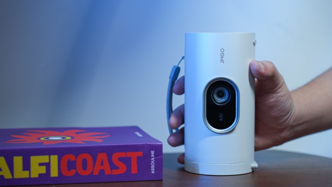Back-To-School Reinvented With The Jmgo Picoplay Projector Back-To-School Reinvented With The Jmgb Picoplay Projector
