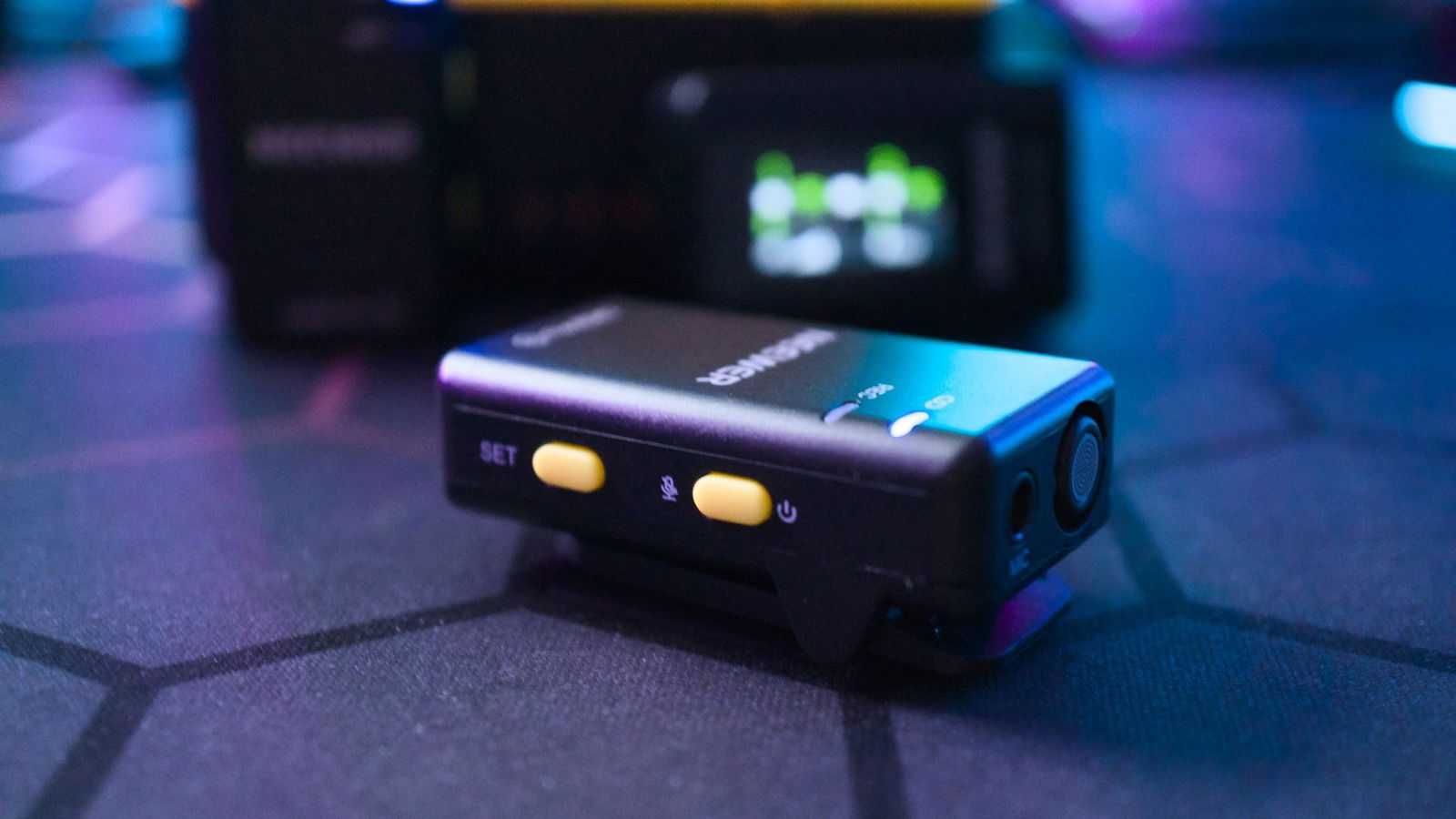 Neewer Cm28 Pro Wireless Microphone System Review