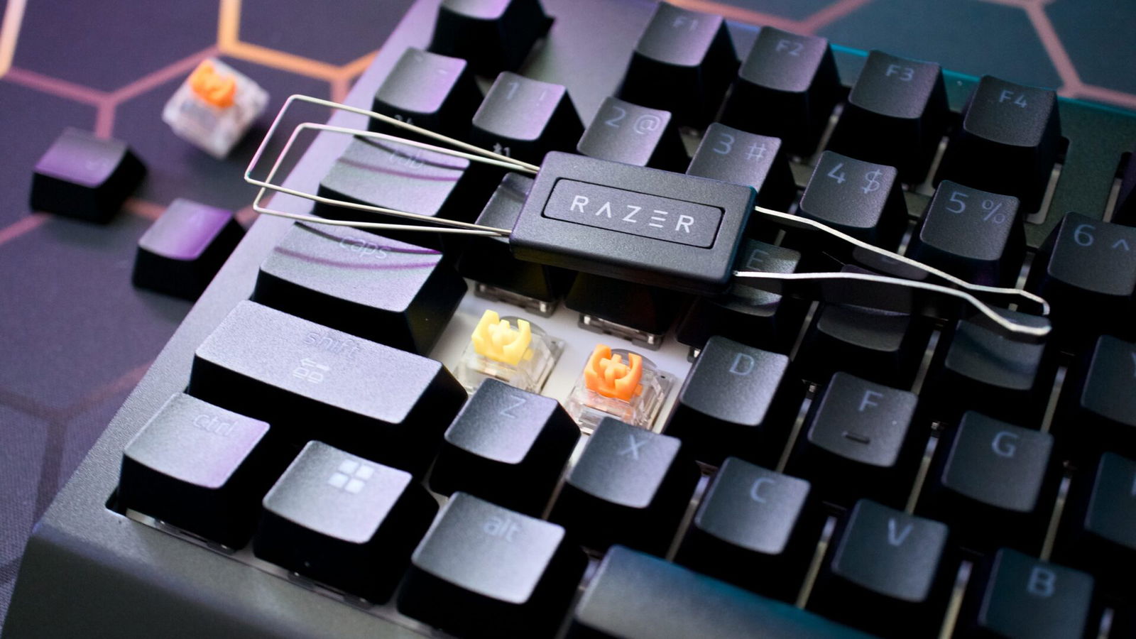 Razer Blackwidow V4 Tenkeyless Hyperspeed Wireless Keyboard Review