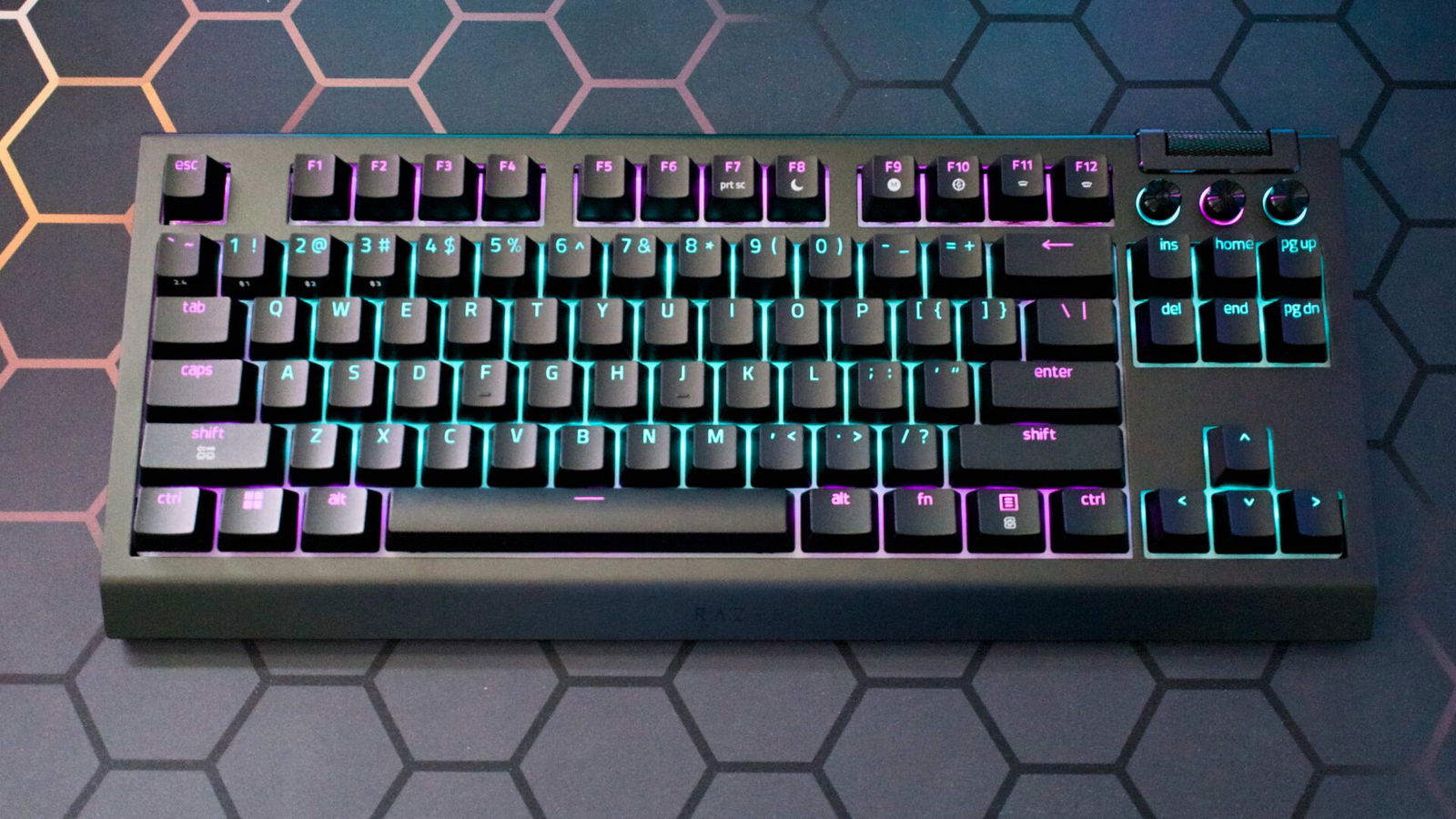 Razer Blackwidow v4 Tenkeyless HyperSpeed Wireless Keyboard Review