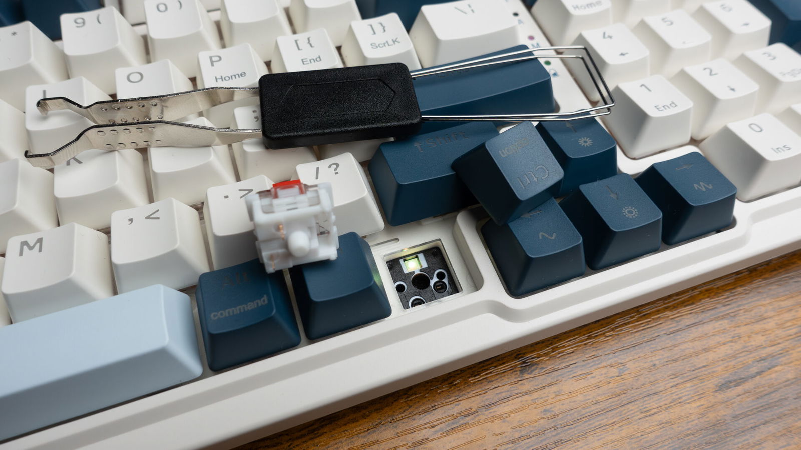 Redragon Eisa K686 Pro Blue Himmel Keyboard Review