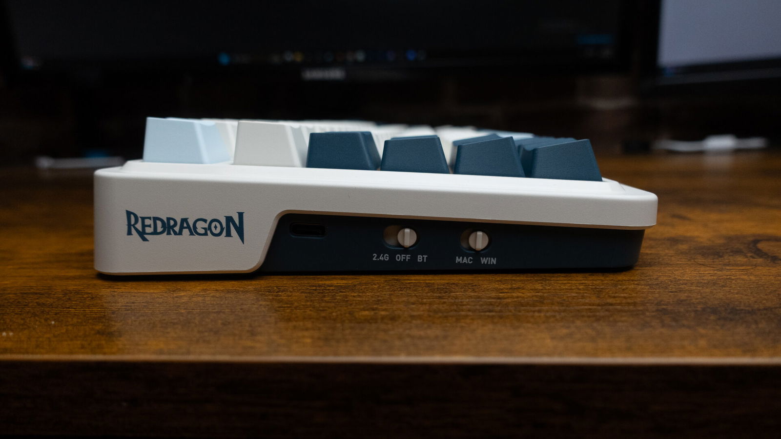 Redragon Eisa K686 Pro Blue Himmel Keyboard Review