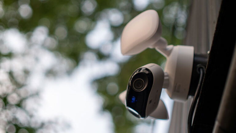 Reolink Elite Floodlight WiFi Security Camera Review